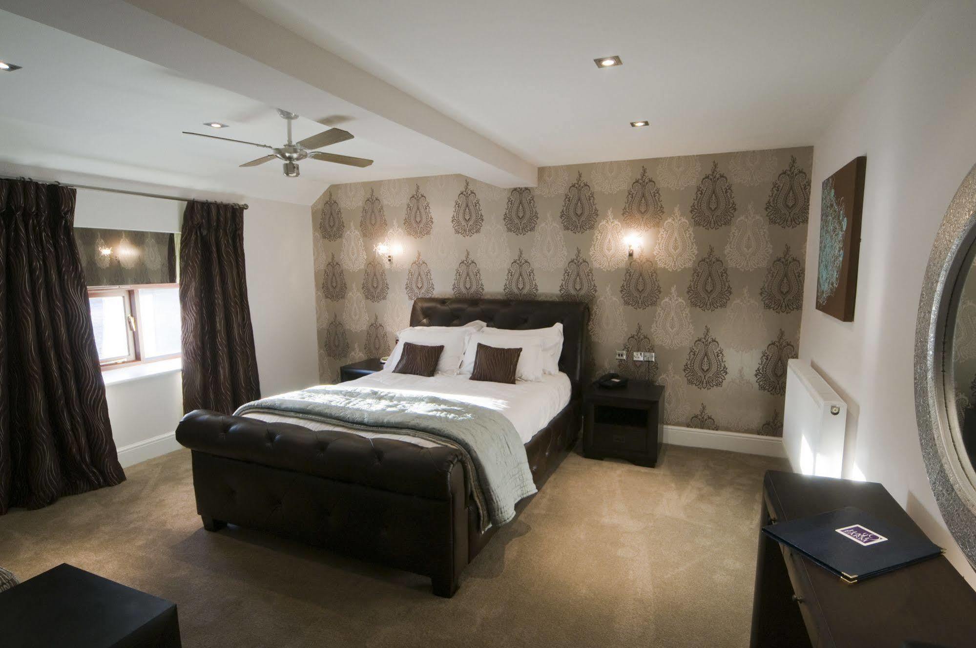 Hall Farm And Restaurant Hotel
