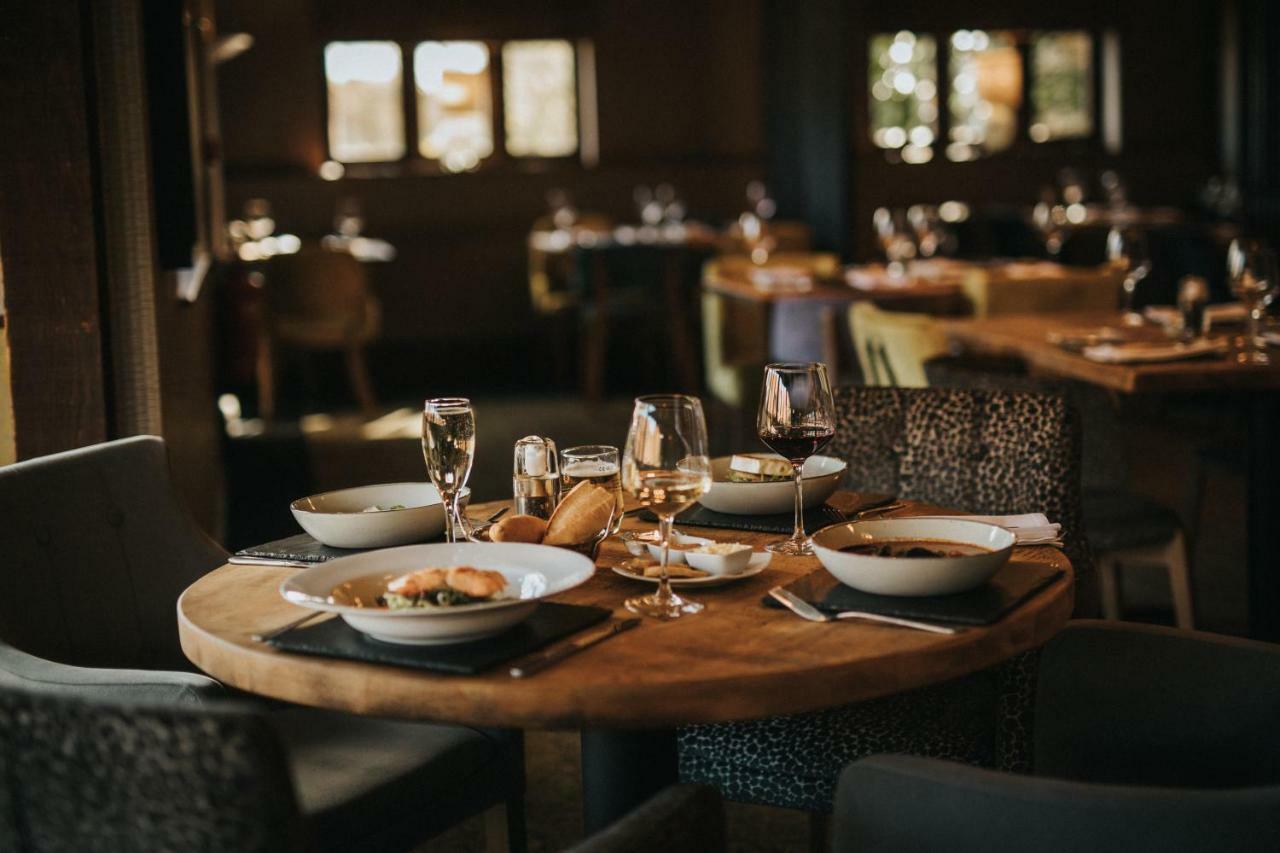 Hall Farm And Restaurant 4*